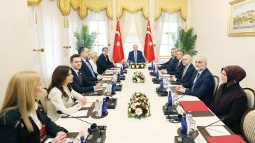 Dolmabah&ccedil;e&rsquo;de &lsquo;barış&rsquo; mesaisi