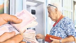 Emeklilerden maaş d&uuml;zenlemesi talebi