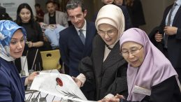 Emine Erdoğan, Malezya Başbakanı Wan Azizah İsmail ile Video Paylaştı