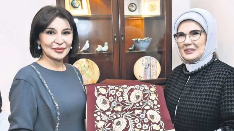 Emine Erdoğan, Mirziyoyeva ile Ankara Palas M&uuml;zesi&rsquo;ni gezdi