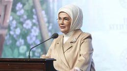 Emine Erdoğan'dan Tıp ve K&uuml;lt&uuml;r-Sanat Sempozyumu Paylaşımı