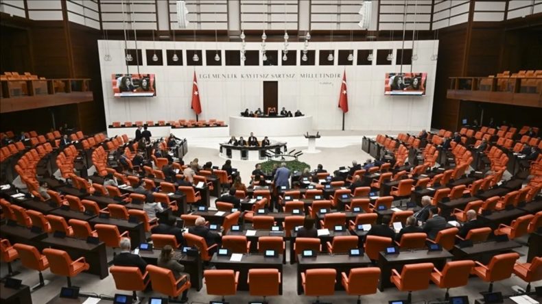 En D&uuml;ş&uuml;k Emekli Aylığının Artırılmasını Kapsayan Kanun Teklifi TBMM Genel Kurulu'nda
