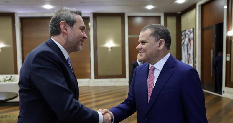 Enerji Bakanı Bayraktar, Libya Başbakanı Dibeybe ile Enerji İşbirliğini G&ouml;r&uuml;şt&uuml;