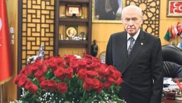 Erdoğan&rsquo;dan Bah&ccedil;eli&rsquo;ye Yeni Yıl ve Yeni Yaş Kutlaması