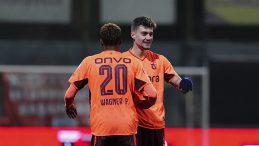 Ernest Mu&ccedil;i Gollerine Kupada Da Devam Etti