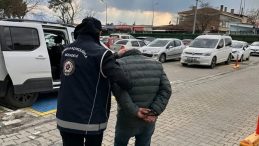 Erzincan&rsquo;da 19 Ka&ccedil;ak G&ouml;&ccedil;men Yakalandı; 3 Kişi Tutuklandı
