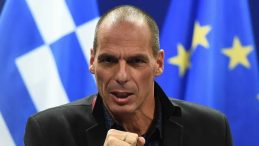 Eski Yunan Bakan Varufakis'e Uyuşturucu Soruşturması