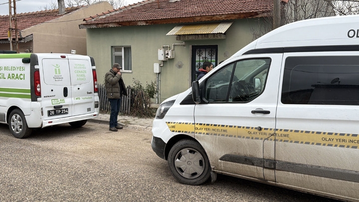 Eskişehir'de Yatağında &Ouml;l&uuml; Bulunan Eren&rsquo;in &Ouml;l&uuml;m Nedeni Araştırılıyor