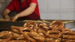 Esnaf ve Sanatkar Tarifelerinde G&uuml;ncelleme: Simit ve Ekmek Fiyatları Onaya Bağlandı