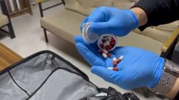 Evlerinde 18 Bin 900 Sentetik Hap Ele Ge&ccedil;irilen İki Ş&uuml;pheli G&ouml;zaltına Alındı