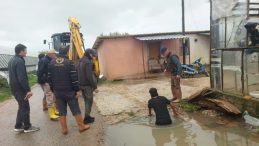 Evlerinin &Ouml;n&uuml;ndeki Kanala D&uuml;şen 4 Yaşındaki Bera Boğularak Hayatını Kaybetti