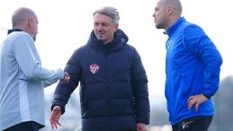 Ey&uuml;pspor, Orhan Ak ile İlişkisini Kesiyor!