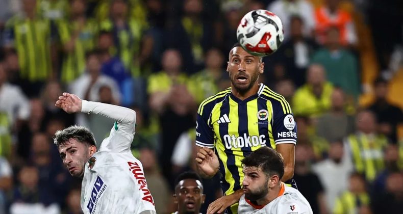 Fenerbah&ccedil;e, Cenk Tosun ile Vedalaştı!