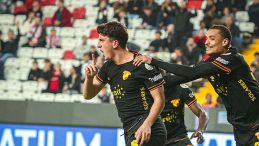 Fenerbah&ccedil;e ve Trabzonspor Aynı İsim İ&ccedil;in Yarışıyor