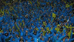 Fenerbah&ccedil;e'den 5.2 Milyon TL Değerinde Yağmurluk Dağıtımı!