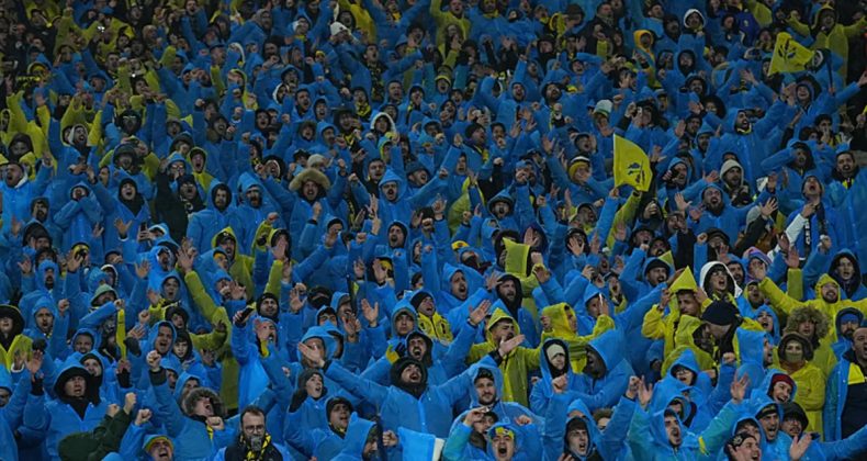 Fenerbahçe'den 5.2 Milyon TL Değerinde Yağmurluk Dağıtımı!