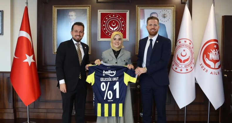 Fenerbah&ccedil;e'den Bakan Mahinur &Ouml;zdemir G&ouml;ktaş'a Ziyaret