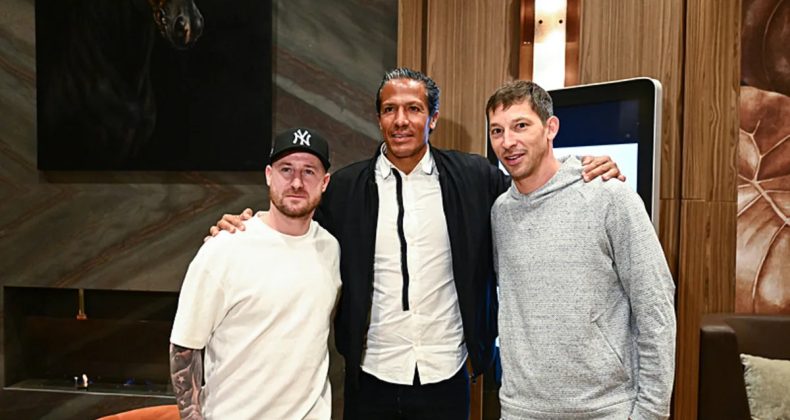 Fenerbahçe'nin Eski Yıldızları Alves ve Stoch'tan Süper Kupa Açıklamalar!