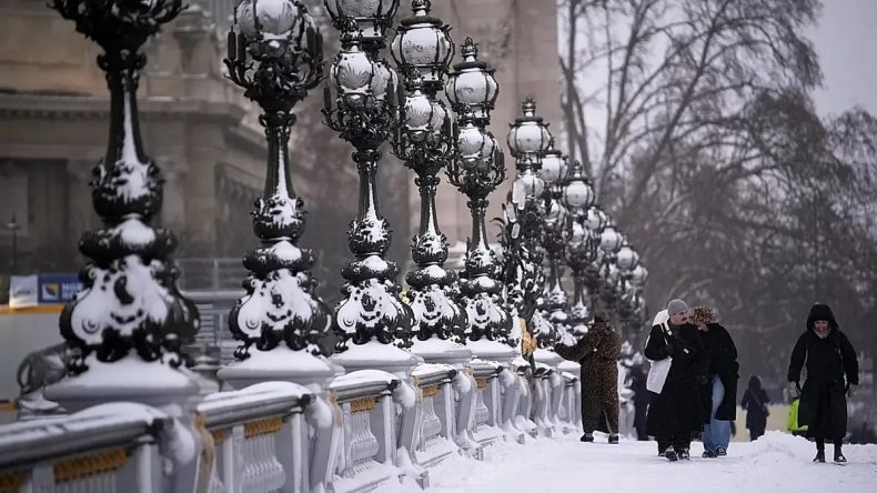 Fransa'yı Goretti Sardı: 380 Bin Hane Elektriksiz Kaldı!