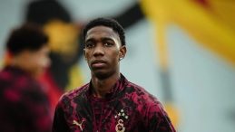 Galatasaray'da Yeni Transfer Sahaya &Ccedil;ıktı