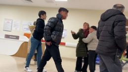 Gen&ccedil;lerin Kavgası Kanlı Sona Erdi: 2 Yaralı