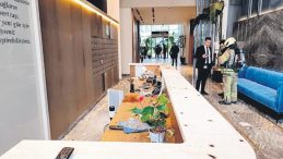 Gizemli Kargo Paketi Patladı: 3 Yaralı