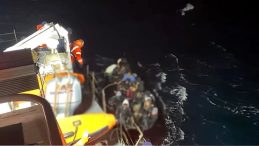 G&ouml;&ccedil;men Botu Battı: 1 Kişi Hayatını Kaybetti, 7 Kayıp