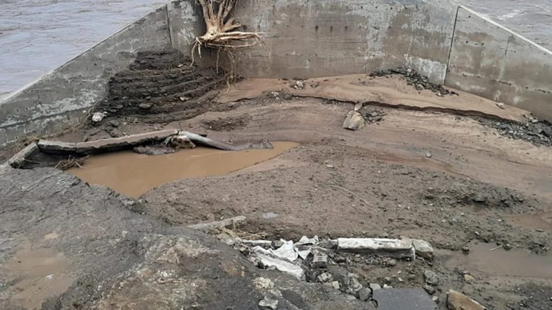 G&uuml;ney Afrika'yı Vuran Sel Felaketi: 37 Can Aldı