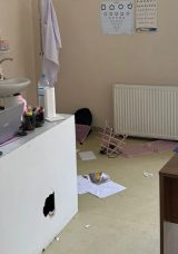 Hastanede Korkun&ccedil; Olay! Doktora Muayene Odasında Yumruklu Saldırı