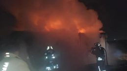 Hatay'da Alevlere Teslim Olan Konteyner Kullanılamaz Hale Geldi