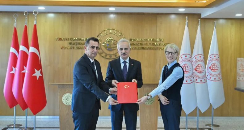 Hidrojen Yakıtlı Tren İçin İmzalar Atıldı