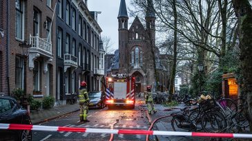 Hollanda'da Endişe Verici Yangın: 154 Yıllık Kilise Alevlere Teslim Oldu