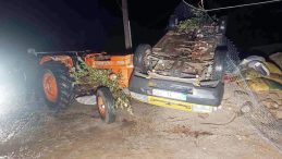 Hortum &Ccedil;atıları U&ccedil;urdu, Seraları Devirdi, Otomobilleri Ters &Ccedil;evirdi