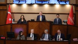 İBB'den 25 G&uuml;n Sonra Y&uuml;zde 61.29 Oranında Zam: Danışman Maaşı 113 Bin Liraya Y&uuml;kseldi