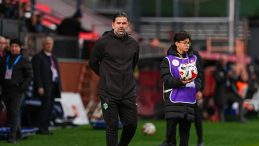 İbrahim &Uuml;z&uuml;lmez: Ayağa kalkmamız lazım!