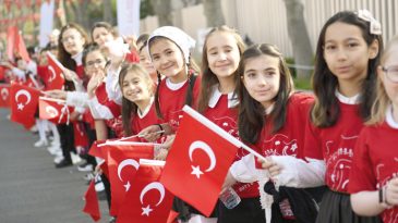 İkinci D&ouml;nem Başlıyor… Dersimiz &lsquo;Bayrak Sevgisi&rsquo;