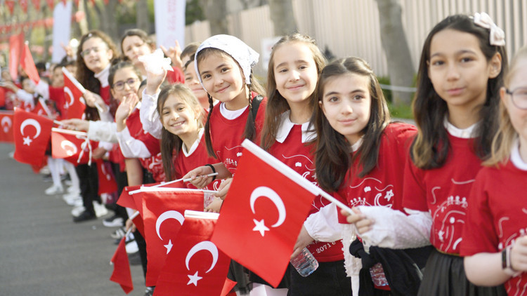 İkinci Dönem Başlıyor… Dersimiz ‘Bayrak Sevgisi’