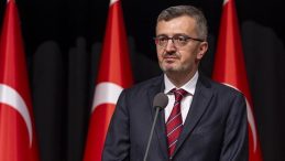 İletişim Başkanı Burhanettin Duran'dan Suriye'de K&uuml;rtler hedef alınıyor iddiasına tepki