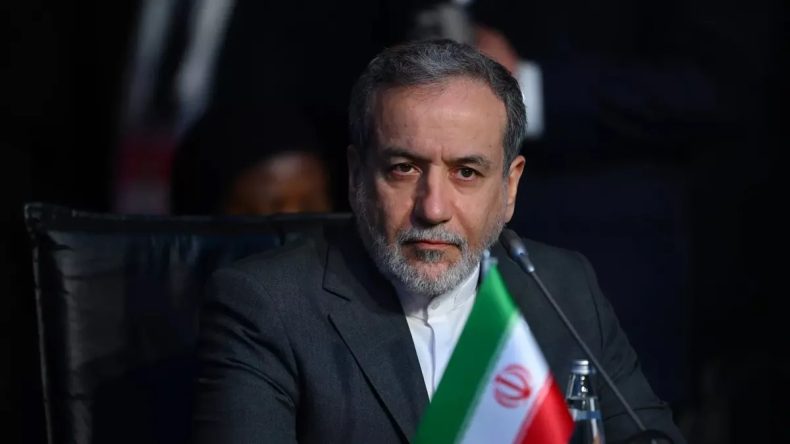 İran Dışişleri Bakanı'ndan &Ccedil;arpıcı A&ccedil;ıklamalar: Sokaklar Kan İ&ccedil;erisinde