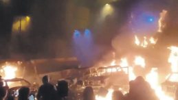 İran'da Yangın Felaketi: Can Kaybı 65'e Y&uuml;kseldi