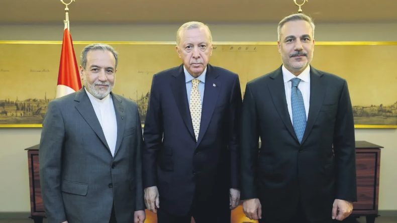 İran&rsquo;da Barış İ&ccedil;in İstanbul Diplomasi &Ccedil;abaları