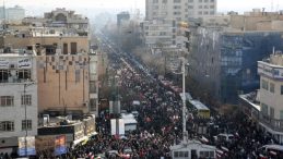 İran&rsquo;da Bilan&ccedil;o Ağırlaşıyor: &Ouml;l&uuml; Sayısı 4,902&rsquo;ye Ulaştı