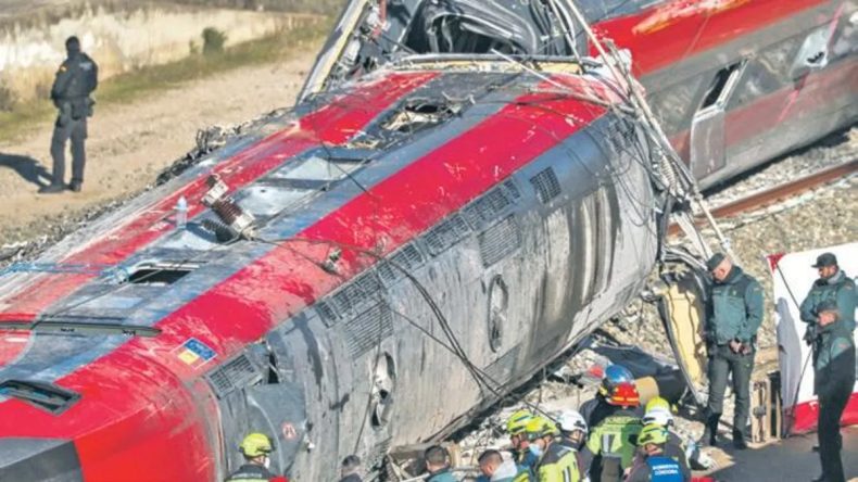 İspanya&rsquo;da Tren Kazası: 40 Kişi Hayatını Kaybetti, 41 Kişi Yaralandı