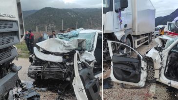 Isparta'da Feci Kaza: Otomobil Park Halindeki TIR'a &Ccedil;arptı, 2 Can Kaybı, 1 Yaralı