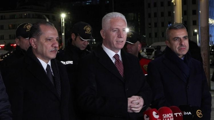 İstanbul Valisi G&uuml;l&rsquo;den Yeni Yıl A&ccedil;ıklaması: B&uuml;t&uuml;n Tedbirleri Aldık