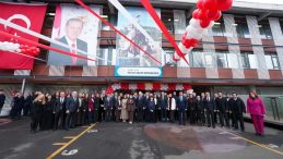 İstanbul'da Karnelerin Dağıtımı Coşkuyla Ger&ccedil;ekleşti
