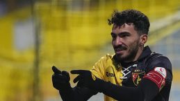 İstanbulspor'un Kaptanı Emir Kaan G&uuml;ltekin Bursaspor'a Transfer Oldu