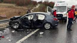 İzmir-İstanbul Otoyolu'nda Zincirleme Kaza: 1 Kişi Hayatını Kaybetti, 10 Yaralı