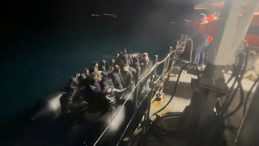 İzmir'de 74 D&uuml;zensiz G&ouml;&ccedil;men Yakalandı