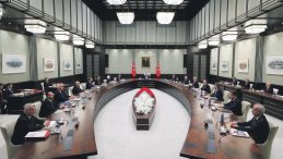 Kabinenin G&uuml;ndemi: Ter&ouml;rle M&uuml;cadele